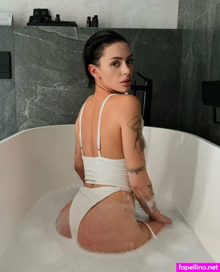 Justjessica Xoxo OnlyFans Thumbnail #iKbcFtvbG8