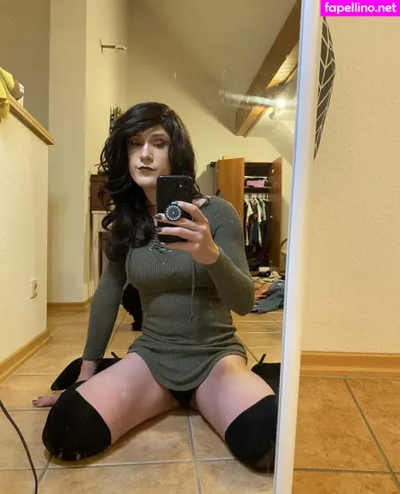 Justjessiguess OnlyFans Thumbnail #L4vIwMeRoP