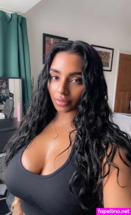 Justluxxxx OnlyFans Thumbnail #dHdylR8G8r