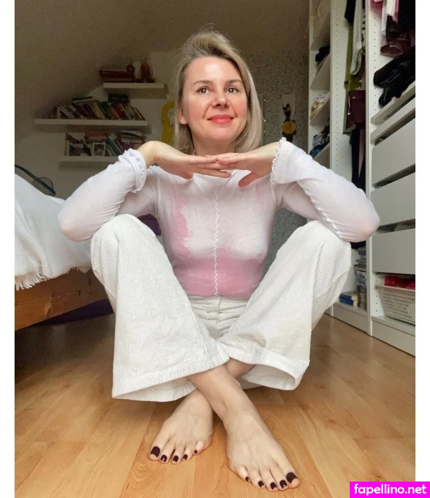 Mariis, justmariisfeetofficial Nude Leaked OnlyFans Photo #4CRP78x5jQ