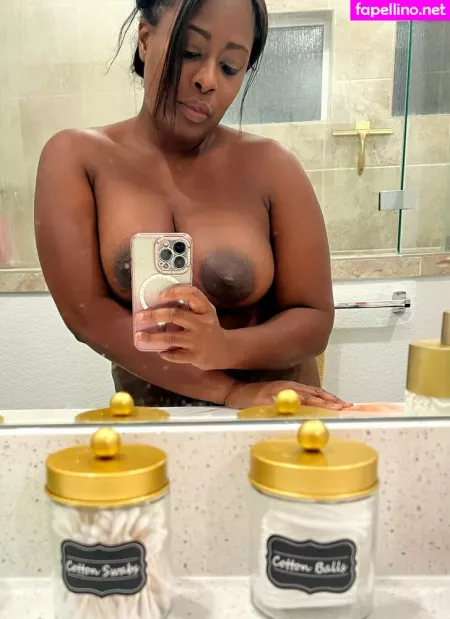 Justtennille OnlyFans Thumbnail #R3RXSOlWpD