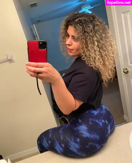 Justyeliz OnlyFans Thumbnail #0VUwyNqZDO