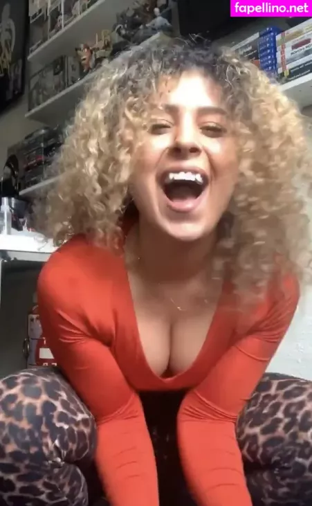 Justyeliz OnlyFans Thumbnail #5T0aQdqOoB