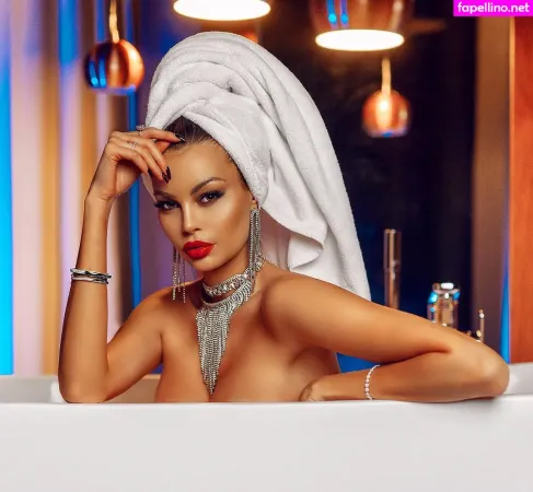 Justyna Gradek OnlyFans Thumbnail #Ob4f2JHE5b