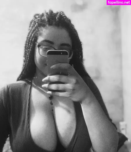 Jyaasmim OnlyFans Thumbnail #3AhE1DvVPt