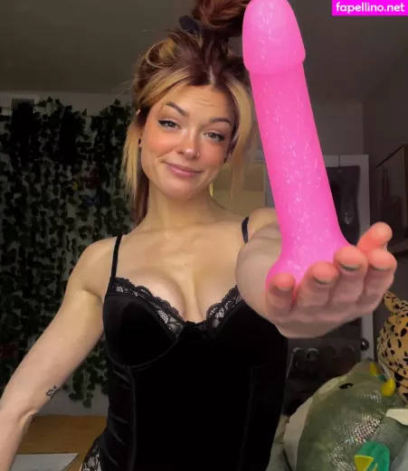 K Lynlyn OnlyFans Thumbnail #5Zthh0PHvN