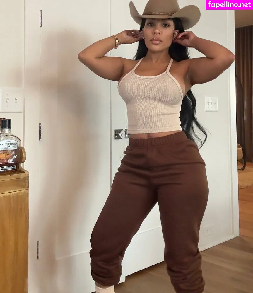 kmichelle, kmichellefun, kmichellemusic Nude Leaked OnlyFans Photo #EwWAweav8H