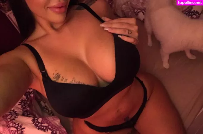 Kahina OnlyFans Thumbnail #zcGKdyfyOJ