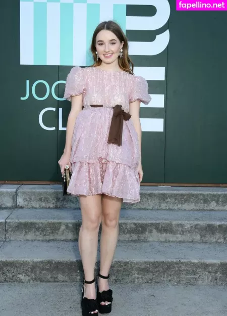 Kaitlyn Dever OnlyFans Thumbnail #fNBEymEs2e