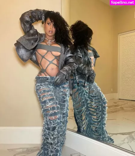 Kali Uchis OnlyFans Thumbnail #YR3LemAeSS