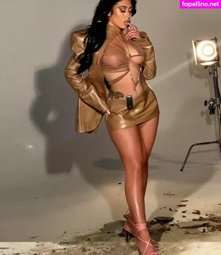 Kali Uchis OnlyFans Thumbnail #w8QEDyYaBi