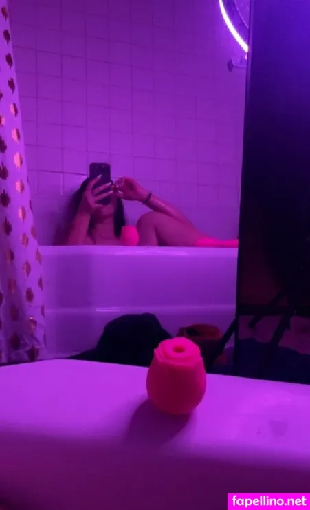 Kalilynn27 OnlyFans Thumbnail #n7tWhhAw2z