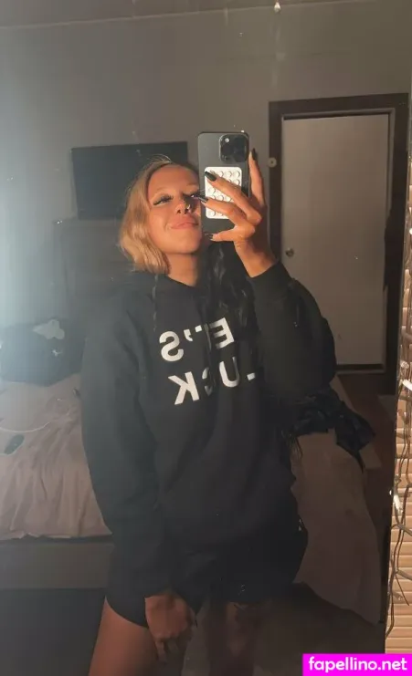 Kalilynn27 OnlyFans Thumbnail #pX7D7GoXcB