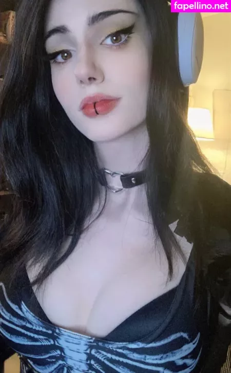 Kalindra Chan OnlyFans Thumbnail #9n6QTo4UY1