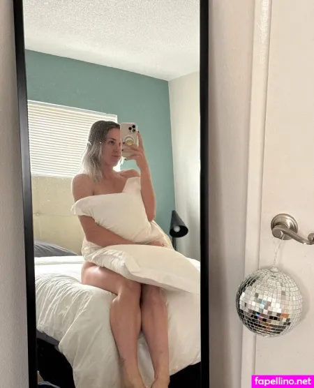 Kalismallzfree OnlyFans Thumbnail #f7cbA3eQ4d