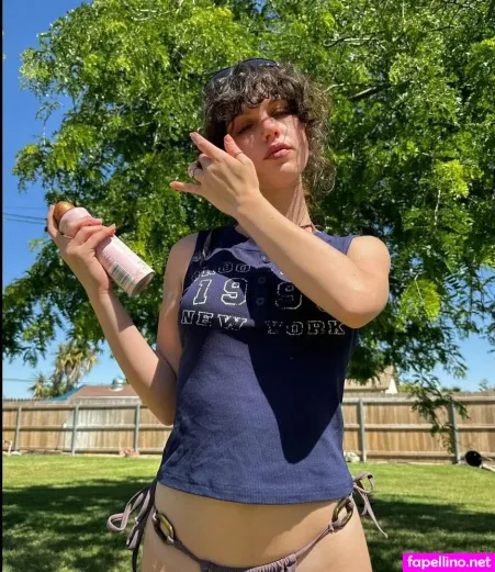 Kambriachaerose OnlyFans Thumbnail #0I7hXDfsW9