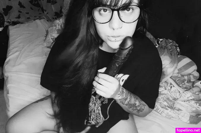 Kami Forkamis OnlyFans Thumbnail #rN3w5S0kPI