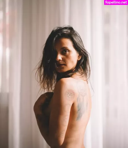 Kami Queiroz OnlyFans Thumbnail #2T1VJAgnoU