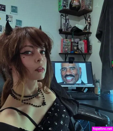 Kamikaze Shortbus OnlyFans Thumbnail #atAxB80MO6