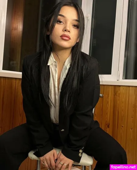 Kamila Heels OnlyFans Thumbnail #8qGj3MOAXE