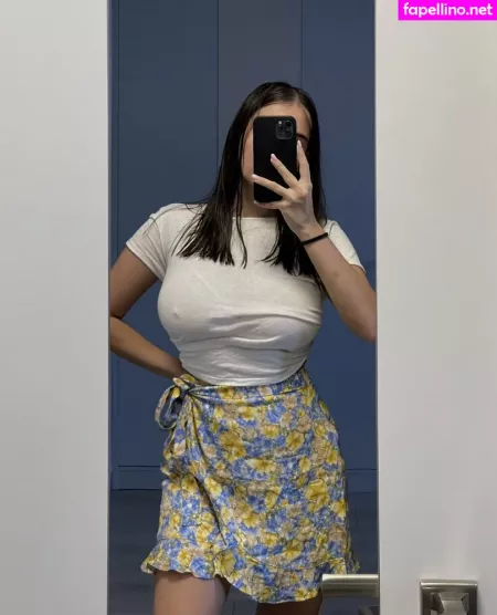 Kamilla Karieva OnlyFans Thumbnail #z4YujoAKbs