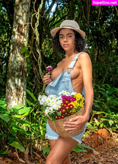 Kamilly Victoria OnlyFans Thumbnail #n3zWCXcnFb