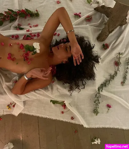 Kamilya Peer Levi OnlyFans Thumbnail #G2DqDyFfg3