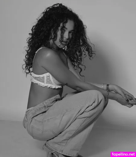 Kamilya Peer Levi OnlyFans Thumbnail #yo0Q9jVNTv