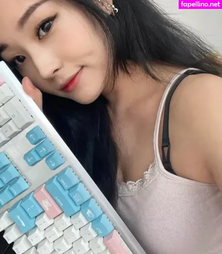 Kang Hee Yoon OnlyFans Thumbnail #E2HVlB1Ng9