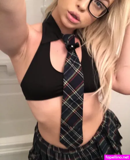 Kann Mir Wer Den Namen Verraten OnlyFans Thumbnail #eN2As8Tefh