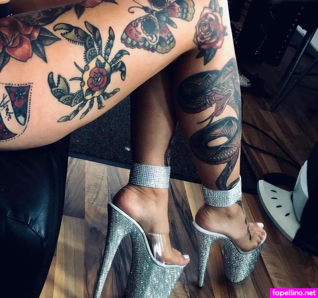 karakay_offical, paulinasprettyfeet Nude Leaked OnlyFans Photo #LgSd0XTVZC