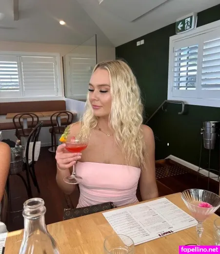 Kara Mia Van Pletzen OnlyFans Thumbnail #iWYnP4yV1O