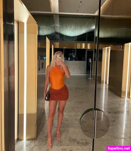 Kara Mia Van Pletzen OnlyFans Thumbnail #rS7Okp7u8x