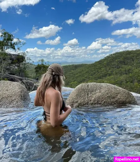 Kara Mia Van Pletzen OnlyFans Thumbnail #s3jmIGskwQ