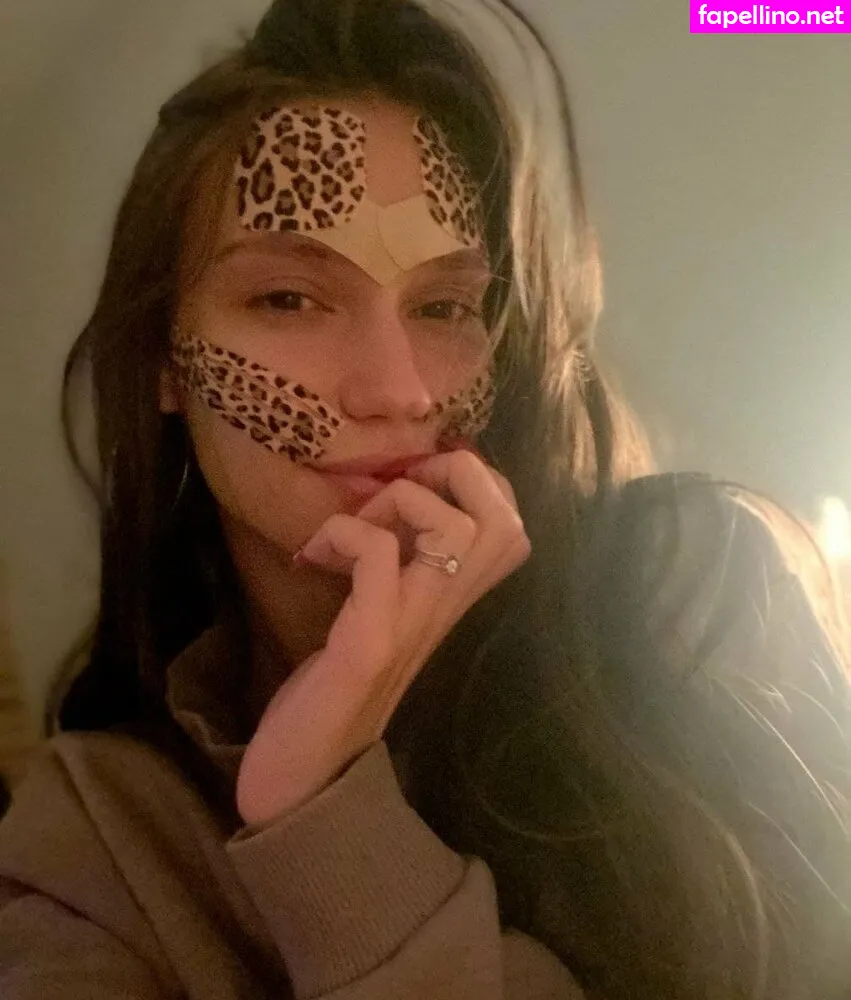 asselka__karamelka, karamelka_katvip Nude Leaked OnlyFans Photo #2INEplscyk