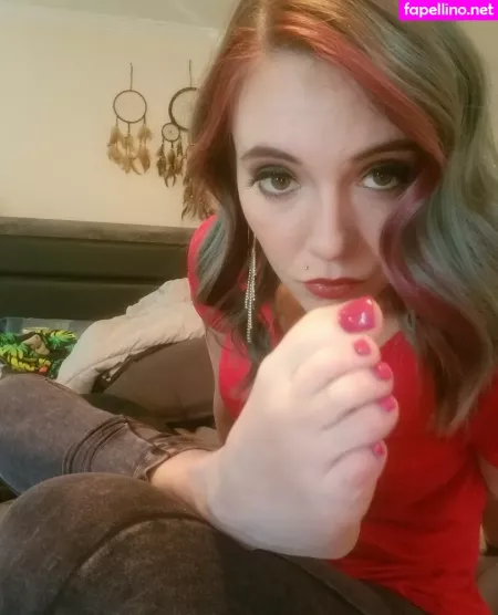 Karasfreefeet OnlyFans Thumbnail #jD1RqZzSHf