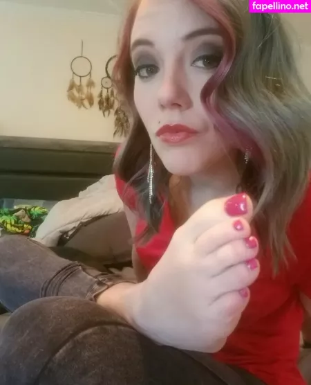 Karasfreefeet OnlyFans Thumbnail #w9V75SSN1R