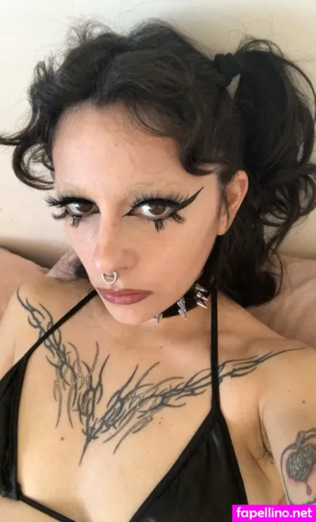 Karavampy OnlyFans Thumbnail #4zsIrM36cB