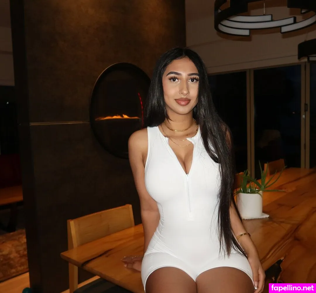 kareenaabachra, user Nude Leaked OnlyFans Photo #Z6sNLWc9uH