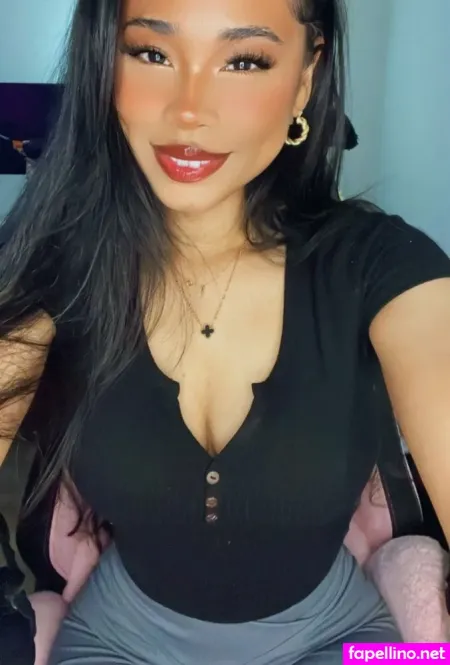 Karelesskitty OnlyFans Thumbnail #0iQvY4HQbr