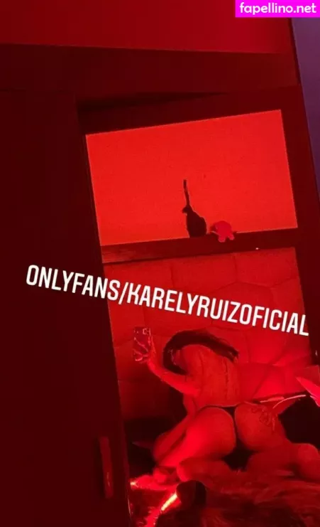 Karelyruizoficial OnlyFans Thumbnail #uYG4dxDWut