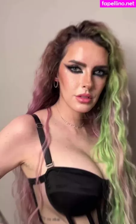 Karen Bachini OnlyFans Thumbnail #V7DeOpz8Og