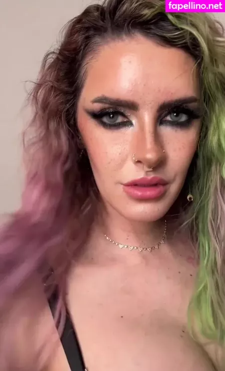 Karen Bachini OnlyFans Thumbnail #mzGIqOBmrd