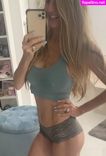 Karen Ficarelli OnlyFans Thumbnail #LpJezIYpQ6