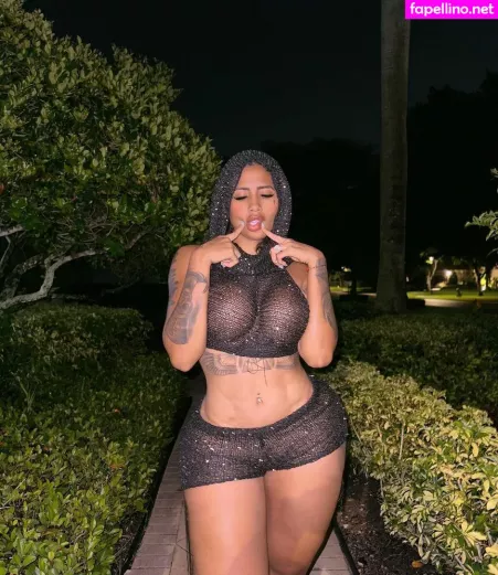 Karen Havary OnlyFans Thumbnail #AE5lrGcjEK