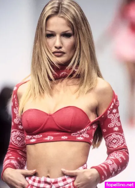 Karen Mulder OnlyFans Thumbnail #WeeL6z5fix