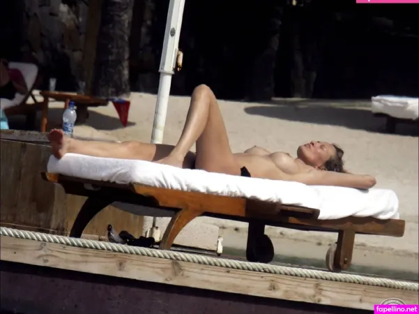 Karen Mulder OnlyFans Thumbnail #YUdCLVkyYu