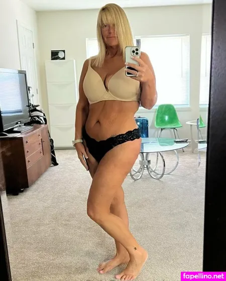 Karen Pennington OnlyFans Thumbnail #9QLxclvP37
