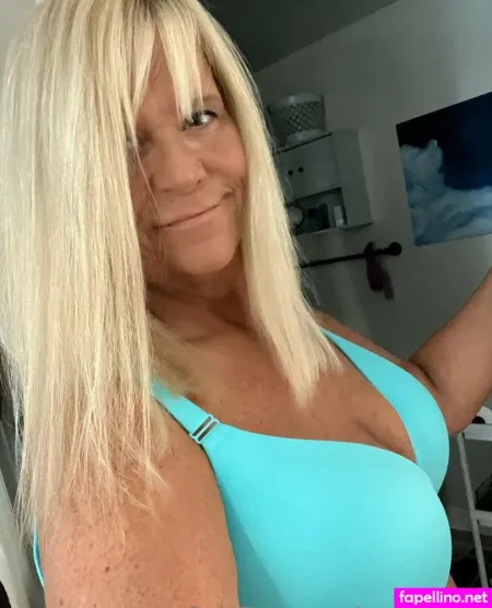 Karen Pennington OnlyFans Thumbnail #C6BjjE2fyU