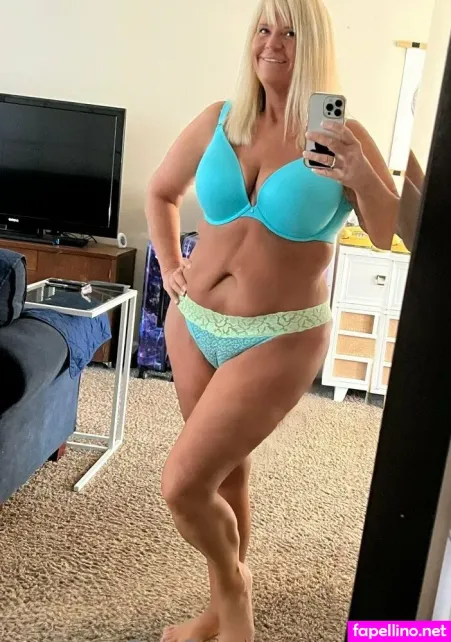 Karen Pennington OnlyFans Thumbnail #EOYDO7jR10